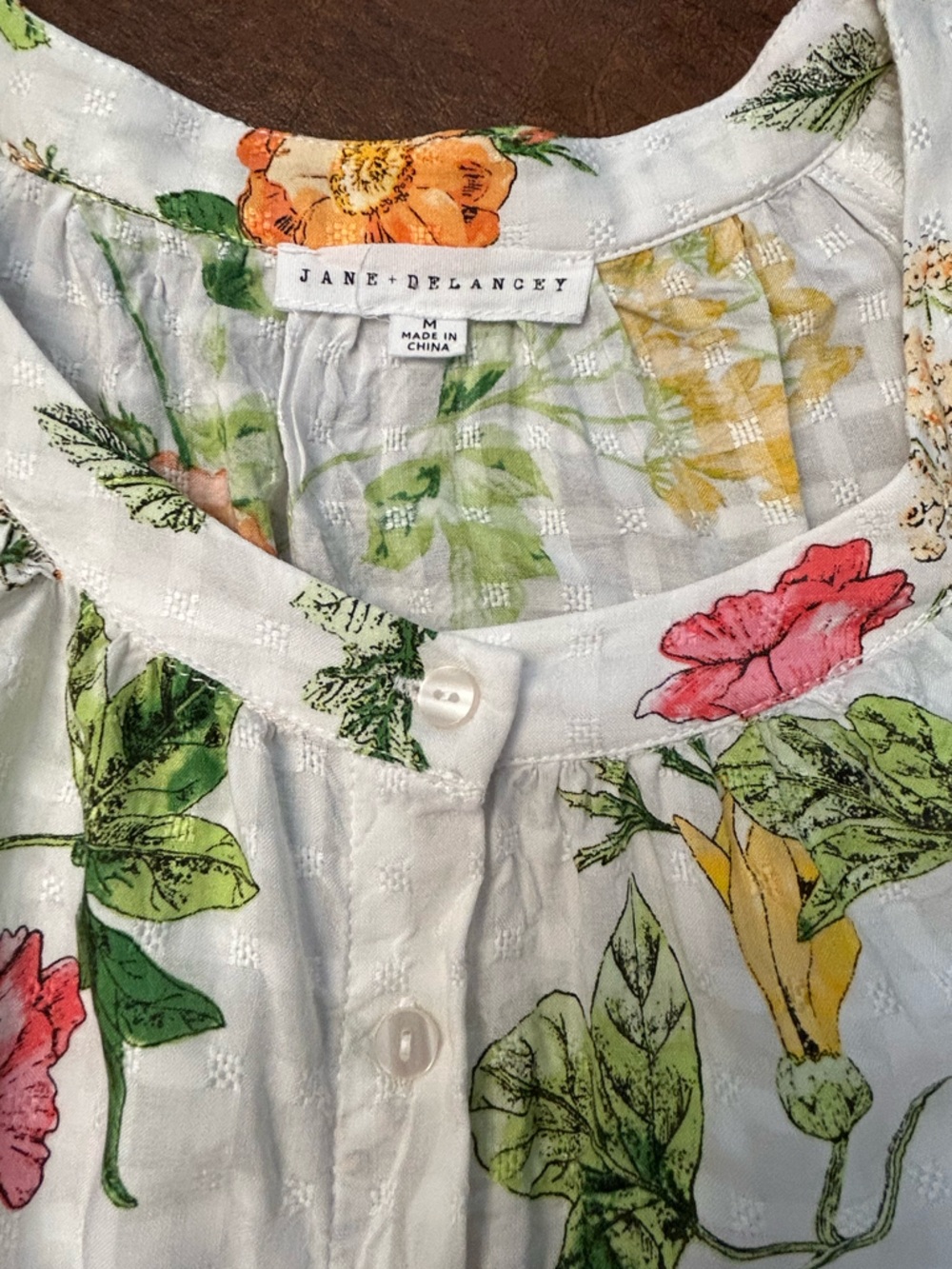 Jane & Delaney Floral Button-Front Top - White w/ Orange & Pink Flowers SZ M EUC - Picture 4 of 11